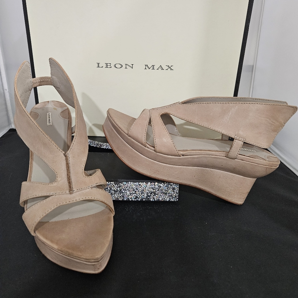 LEON MAX platform leather sandals 8.5 Bale taupe GUC tan statement shoes - Picture 16 of 16